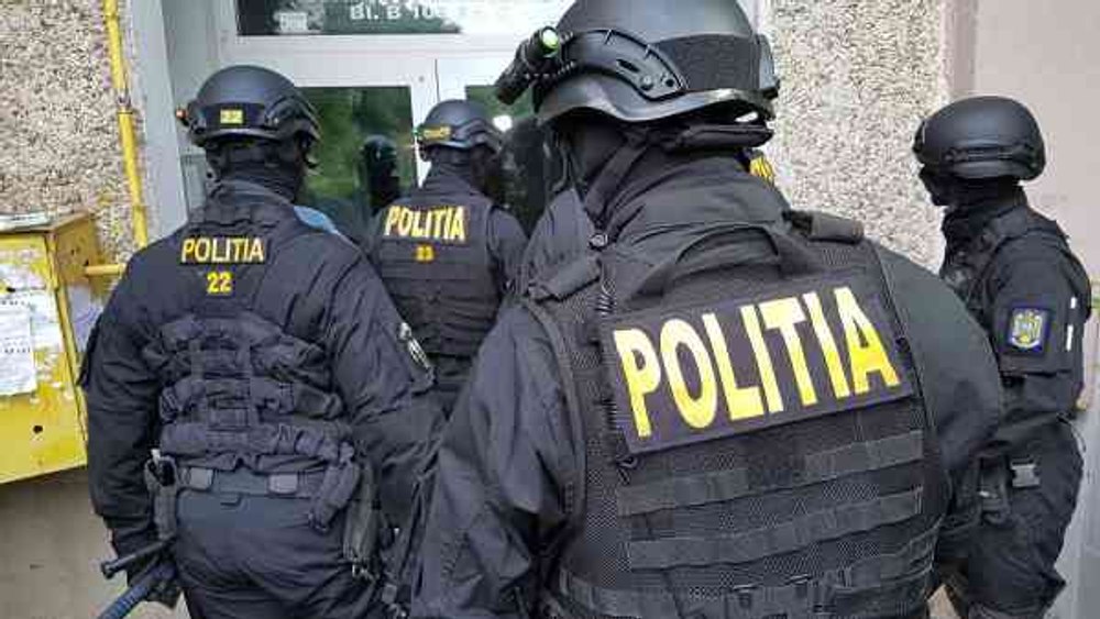 Peste 300 de percheziţii la grupări specializate în trafic de droguri, de persoane şi criminalitate informatică