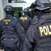 politia mascati perchezitii jpg