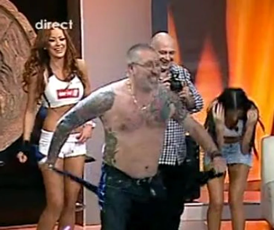 Serghei Mizil a făcut streaptease de Ziua Bărbatului