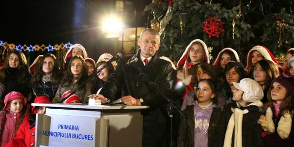 Peste două milioane de beculeţe luminează Bucureştiul