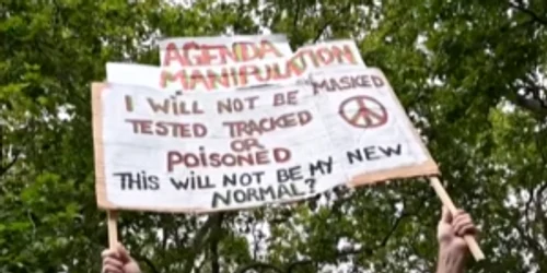 Proteste contra obligativităţii măştii la Londra 19 iulie 2020 Foto captură You Tube