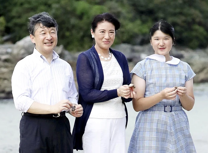 Naruhito, alături de Masako și de fiica lor, Aiko, acum în vârstă de 17 ani