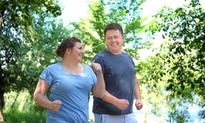 Grasi obezi care fac sport miscare alergare parc slabire FOTO Shutterstock