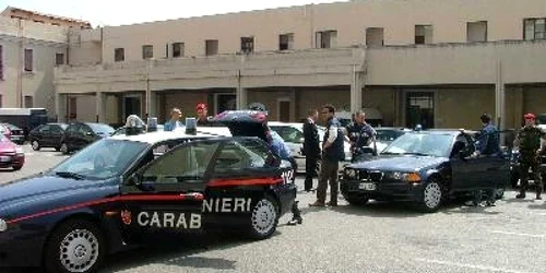 Carabinierii i-au descoperit pe criminali