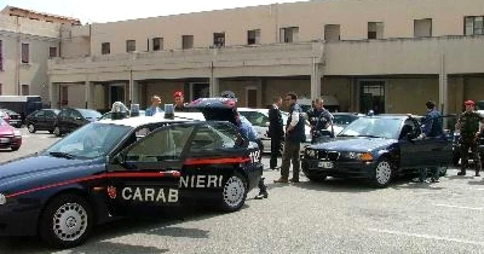 Carabinierii i-au descoperit pe criminali