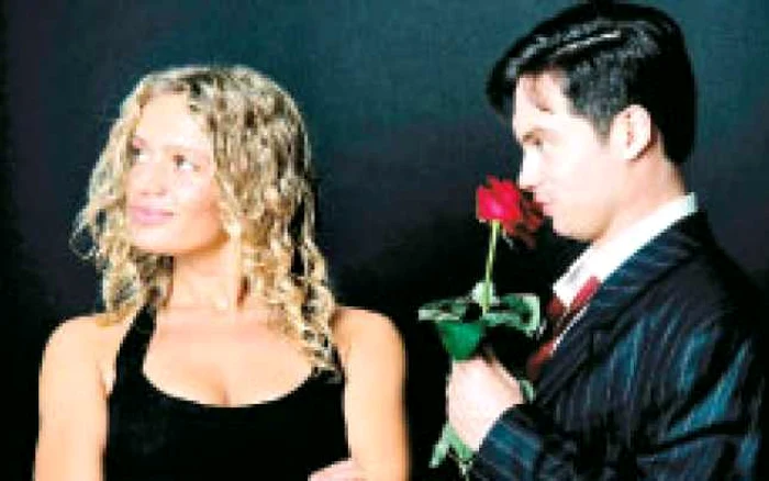 Arsenalul seducţiei nu s-a îmbogăţit decât cu o floare faţă  de cel folosit în epoca pietrei