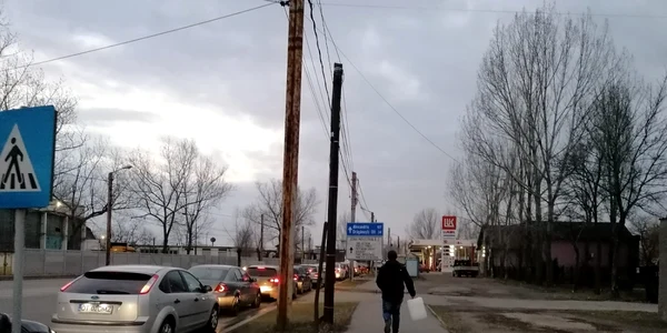 coadă la benzinării în slatina - foto alina mitran