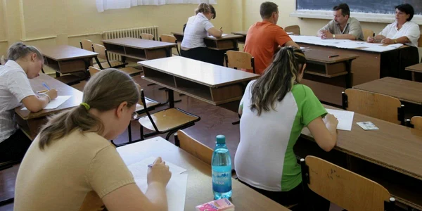 Astăzi a început sesiunea de toamnă a Bacalaureatului