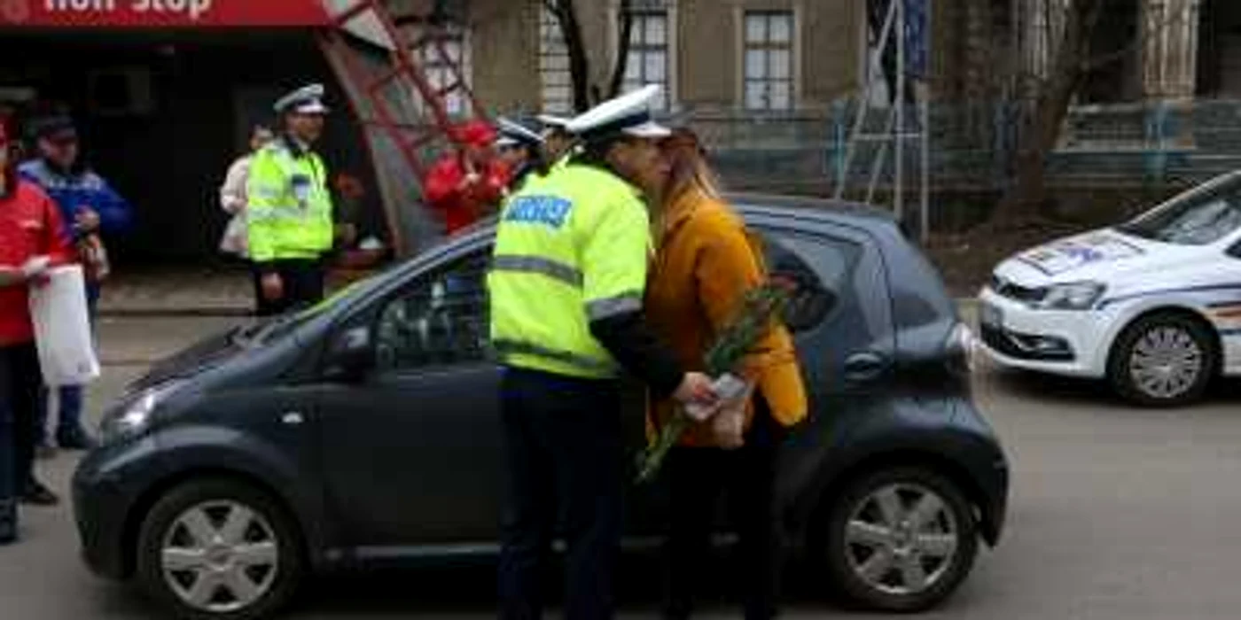 Şoferiţele au fost oprite în trafic de poliţişti