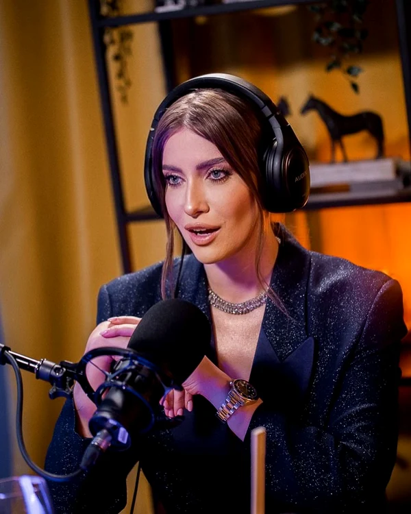 5 interviu iulia albu acasa la maruta 05 jpg jpeg