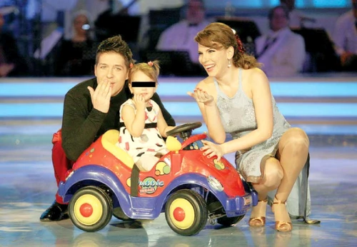 Jorge, aici alături de fosta soţie, Alina şi de fetiţa lor, Karina, acum în vârstă de 5 ani, pe vremea când formau o familie fericită