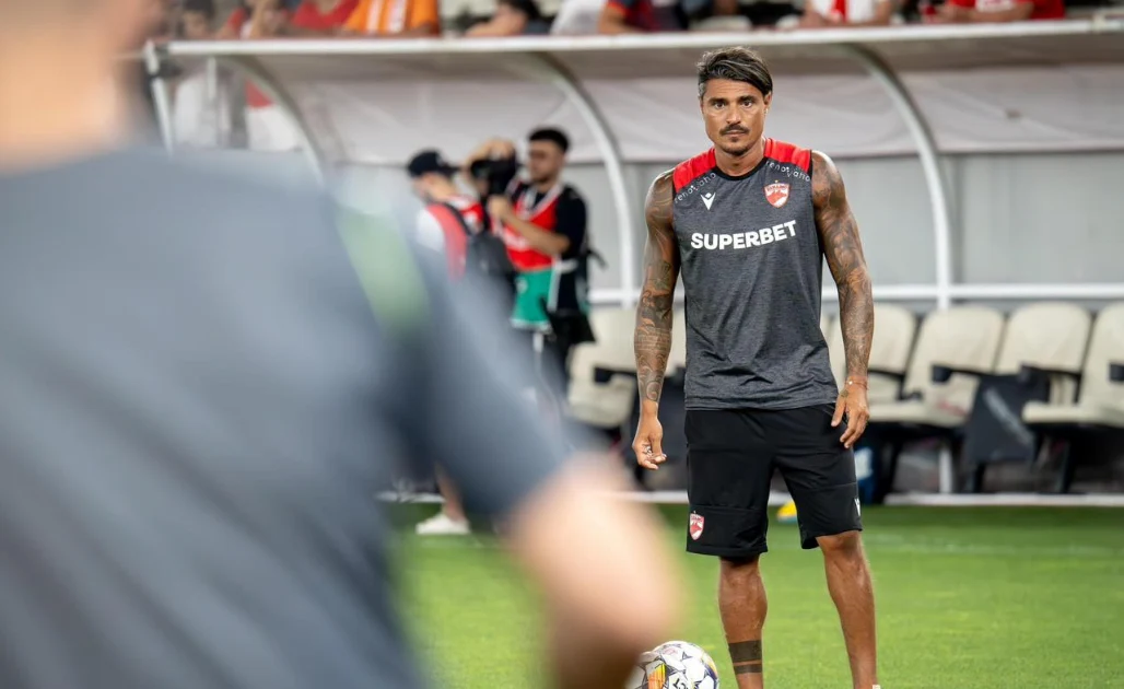 A primit o nouă șansă în România, când nimeni nu l-a mai vrut în țara lui. Povestea de viață a portarului italian, scenariu de film: „Mulți colegi de-ai mei au fost arestați!”