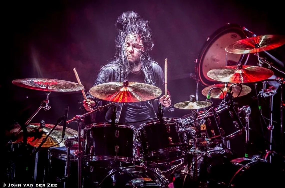 Jordison a fost parte din trupa Sliknot până în anul 2013.