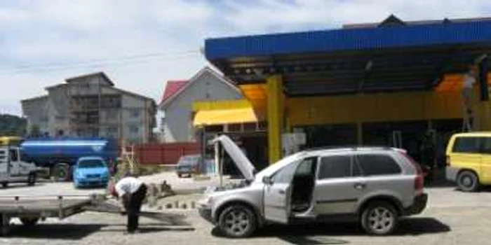 Neamţ: De Foca, trei maşini şi o casă au căzut pradă flăcărilor - Revista presei locale
