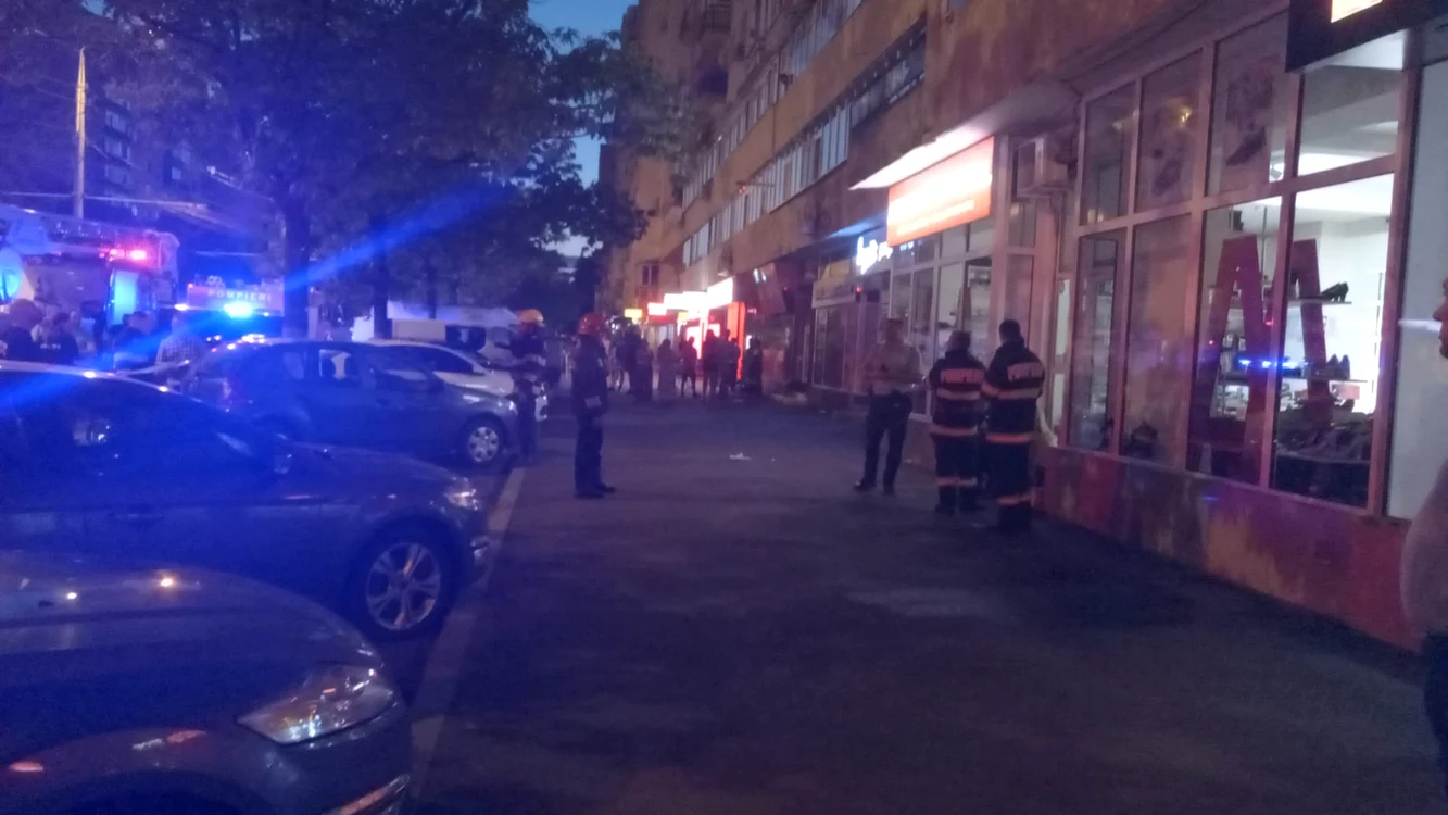 Doi copii de doi ani și o lună au murit după ce au căzut de la etajul 10 al unui bloc din PloieștiFoto: Ziarul Incomod