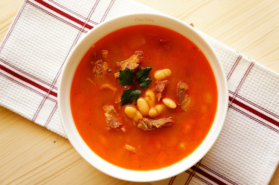 Cimbrul, un ingredient necesar în ciorba de fasole pentru a preveni balonarea