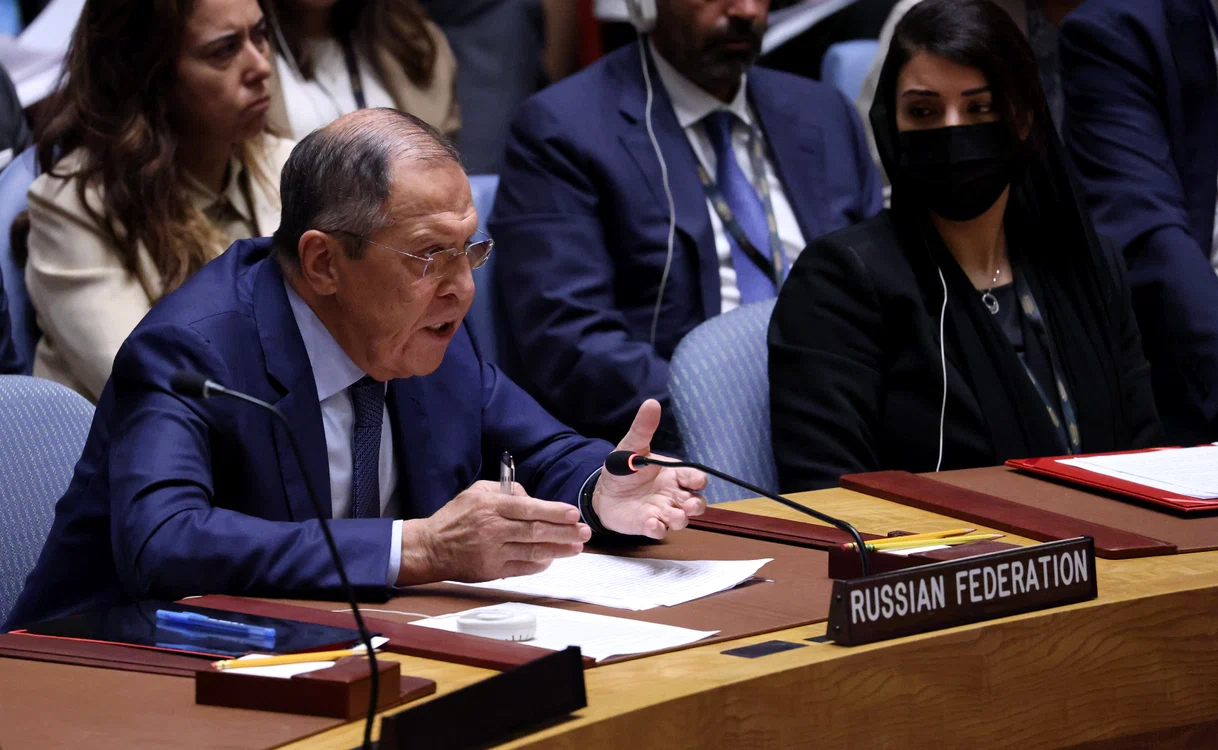 Lavrov spune că Rusia „nu respinge niciun format de lucru”. FOTO EPA EFE