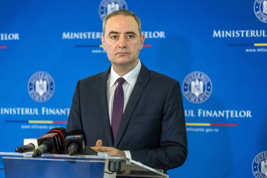 Agențiile de rating, cu ochii pe România. Alexandru Nazare: Riscăm „cartonașul roșu” pentru orice greșeală