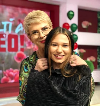 5 teo trandafir si maya 5 jpg jpeg