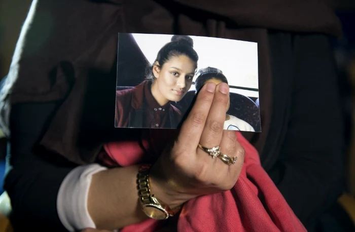 Fotografie cu Shamima Begum din perioada in care a parasit Marea Britanie FOTO AFP