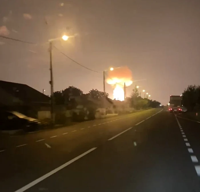 Explozia produsă pe șantierul Autostrăzii Moldova, surprinsă de localnici. Foto: Captură video