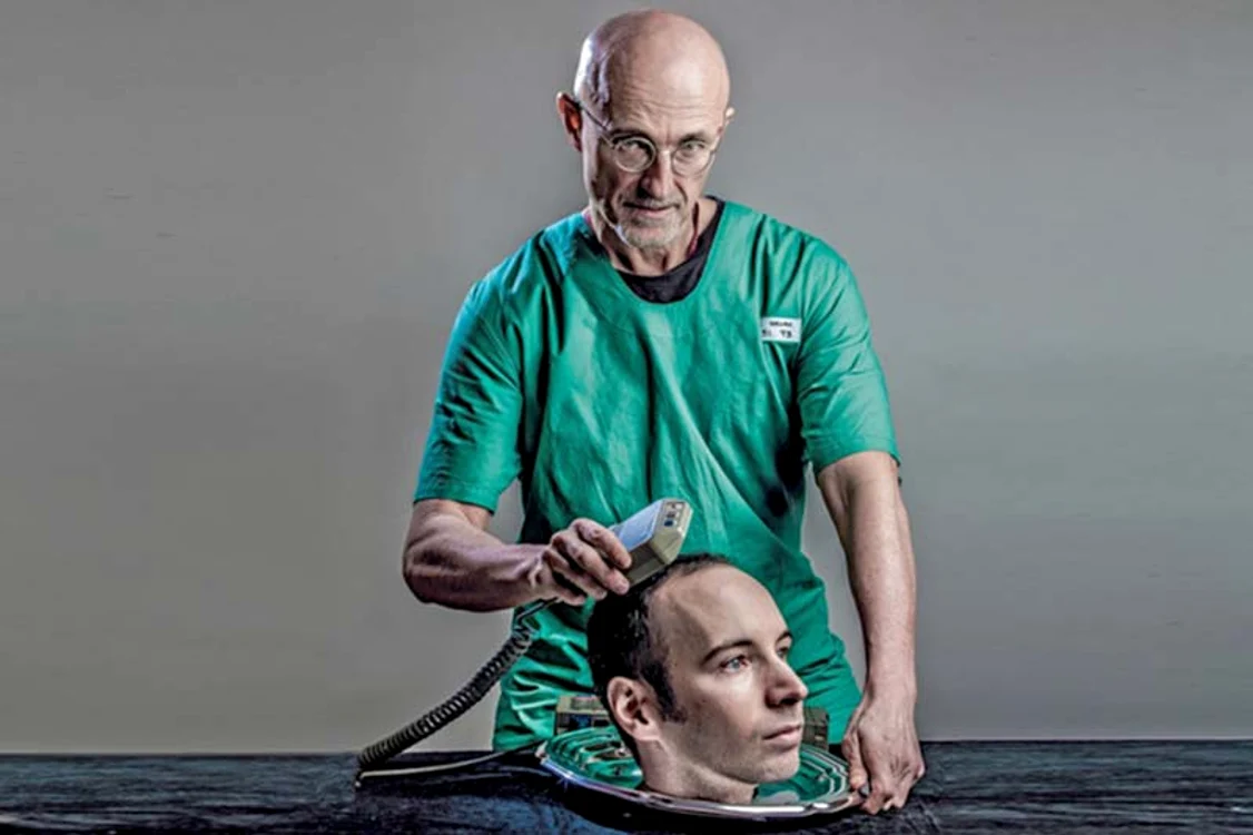 
    Doctorul Sergio  Canavero vrea să  opereze anul acesta  primul pacient uman  