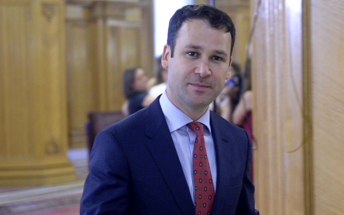 Liderul PSD București a anunțat pe o rețea de socializare că îl susține pe colegul său, Liviu DragneaFoto: Mediafax