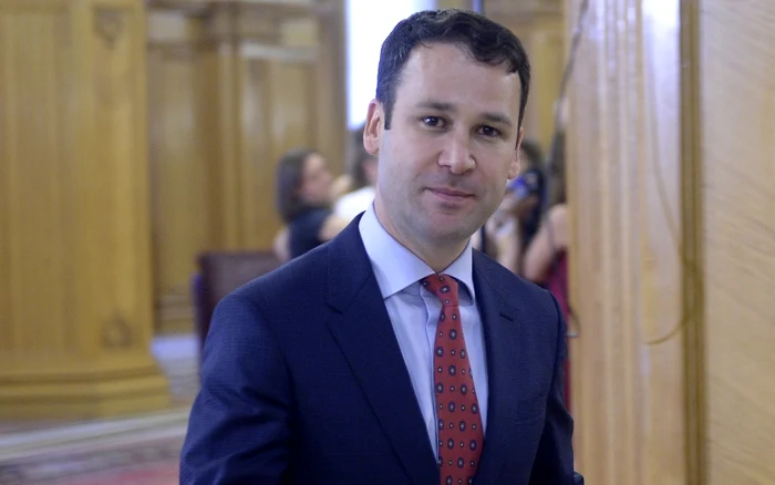 
    Liderul PSD București a anunțat pe o rețea de socializare că îl susține pe colegul său, Liviu DragneaFoto: Mediafax  