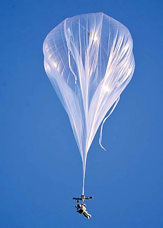 Ridicat la 41.420 de metri de un balon meteo