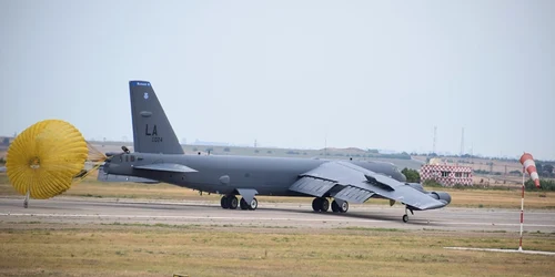 Doua bombardiere B52 Stratofortress au aterizat la Baza Kogalniceanu FOTO MApN / Facebook