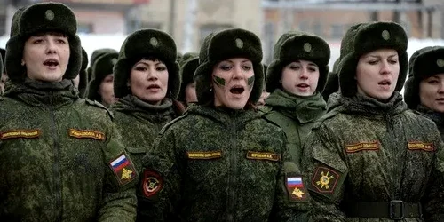 rusia armata femei jpg