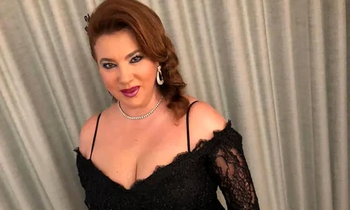 Mihaela Borcea, într+o rochie de seară cu care a întors toate privirile jpeg