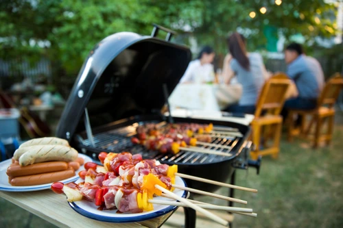 1 gratar picnic carne friptura shutterstock 404044714 jpg jpeg