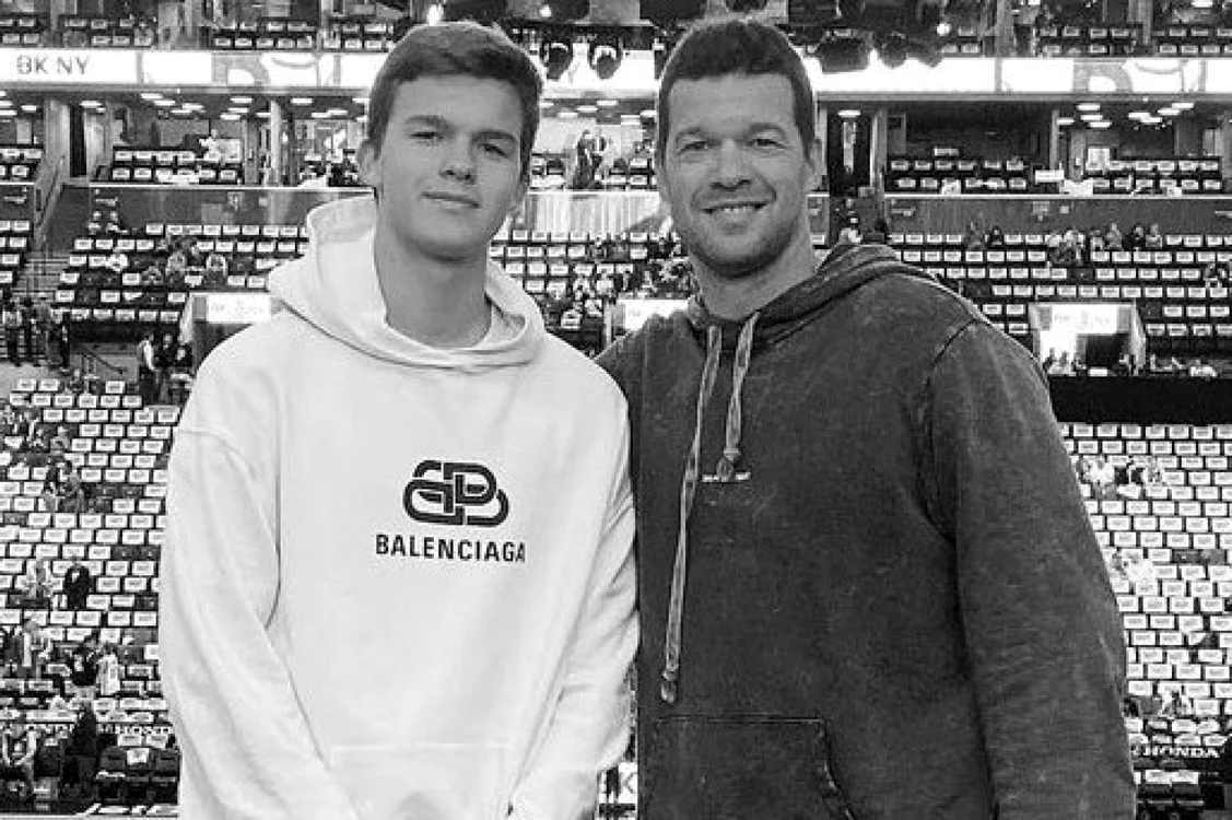 Michael Ballack (dreapta), alături de fiul său, Emilio