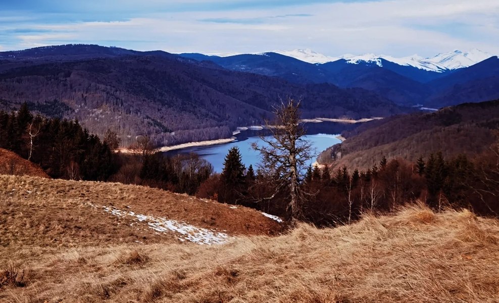 Traseul de drumeție cu priveliști superbe din amfiteatrul Văii Argeșului FOTO VIDEO