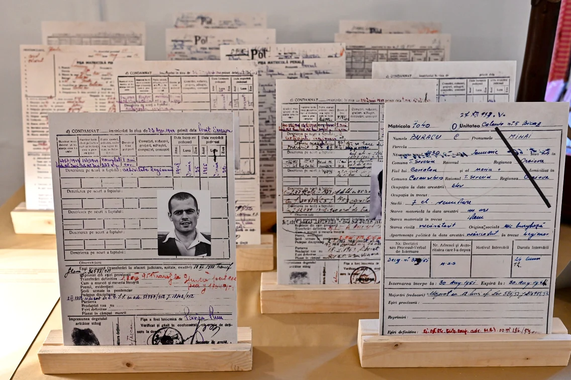 Expoziția „Fenomenul Pitești. Adevărata față a comunismului în România” Foto Muzeul Național Brukenthal Sibiu