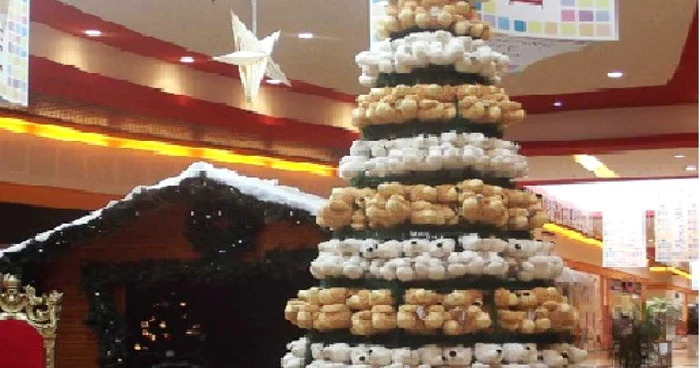 Bradul din jucării din Shopping City Suceava
