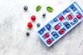 1 fructe congelate gheata cuburi shutterstock 583076776 jpg jpeg