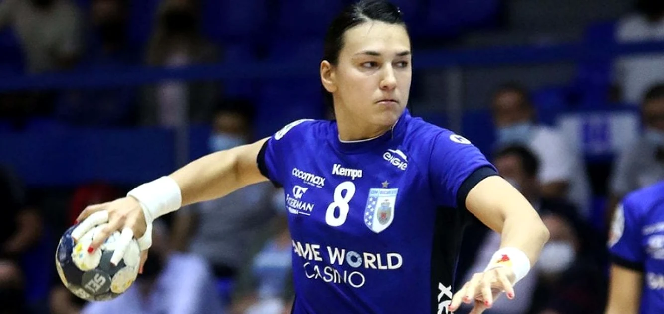 Cristina Neagu a prins o zi mai slabă, dar CSM a câștigat, fără emoții. FOTO: Arhiva Adevărul