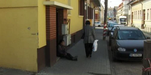 Cerşetorii au împânzit oraşul