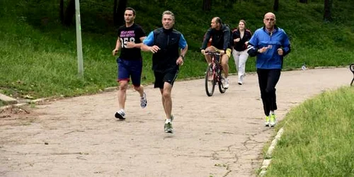 anders fogh rasmussen nato jogging bucuresti foto facebook