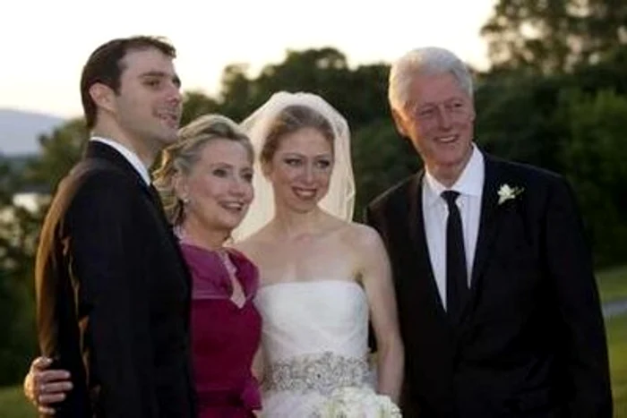 Chelsea Clinton în rochie de mireasă FOTO: Reuters