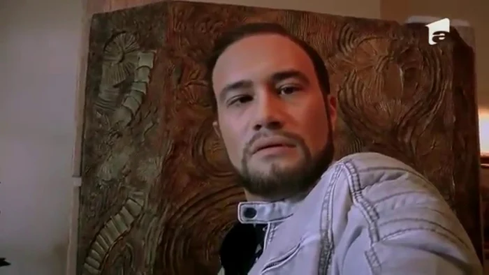 Versace este unul dintre personajele interpretate de Mihai Bendeac în emisiunea "În puii mei"