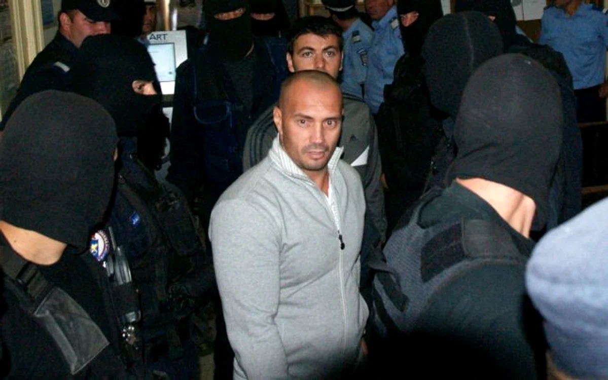 Peste 240 de percheziţii au avut loc, miercuri, 16 mai, în 28 de judeţe în cadrul unei operaţiuni de amploare a procurorilor DIICOT, verificările vizând, printre altele, reţele de proxenetism, trafic de droguri şi criminalitate informatică.