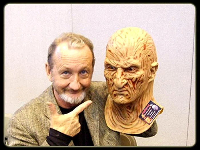 robert englund freddy, robert englund transformare, robert englund masca