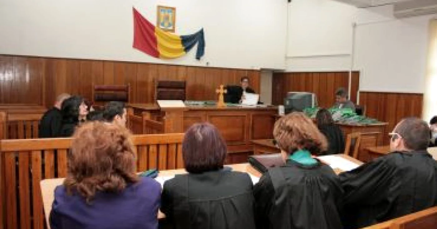 Magistraţii nemţeni au fost sancţionaţi de către instanţa superioară, iar cazul a fost preluat de Curtea de Apel Bacău
