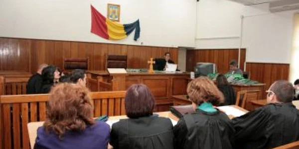 Magistraţii nemţeni au fost sancţionaţi de către instanţa superioară, iar cazul a fost preluat de Curtea de Apel Bacău
