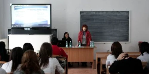 Studenţii pot lua credit de la bană până la 40.000 de euro pentru studii 