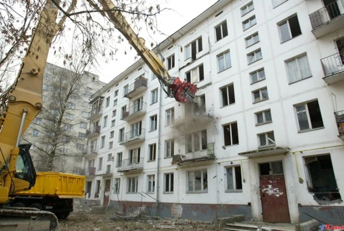 4500 de blocuri sovietice vor fi demolate