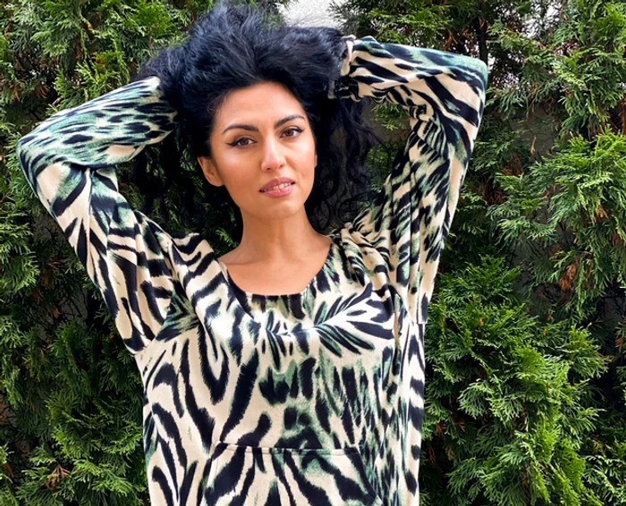 
    Ținuta strălucitoare, perfectă și pentru Crăciun, și pentru Revelionfoto: arhivă personală  